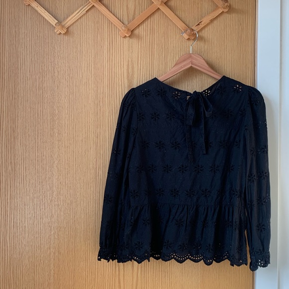 MADEWELL Eyelet Keyhole Peplum Top in Black - Picture 2 of 14
